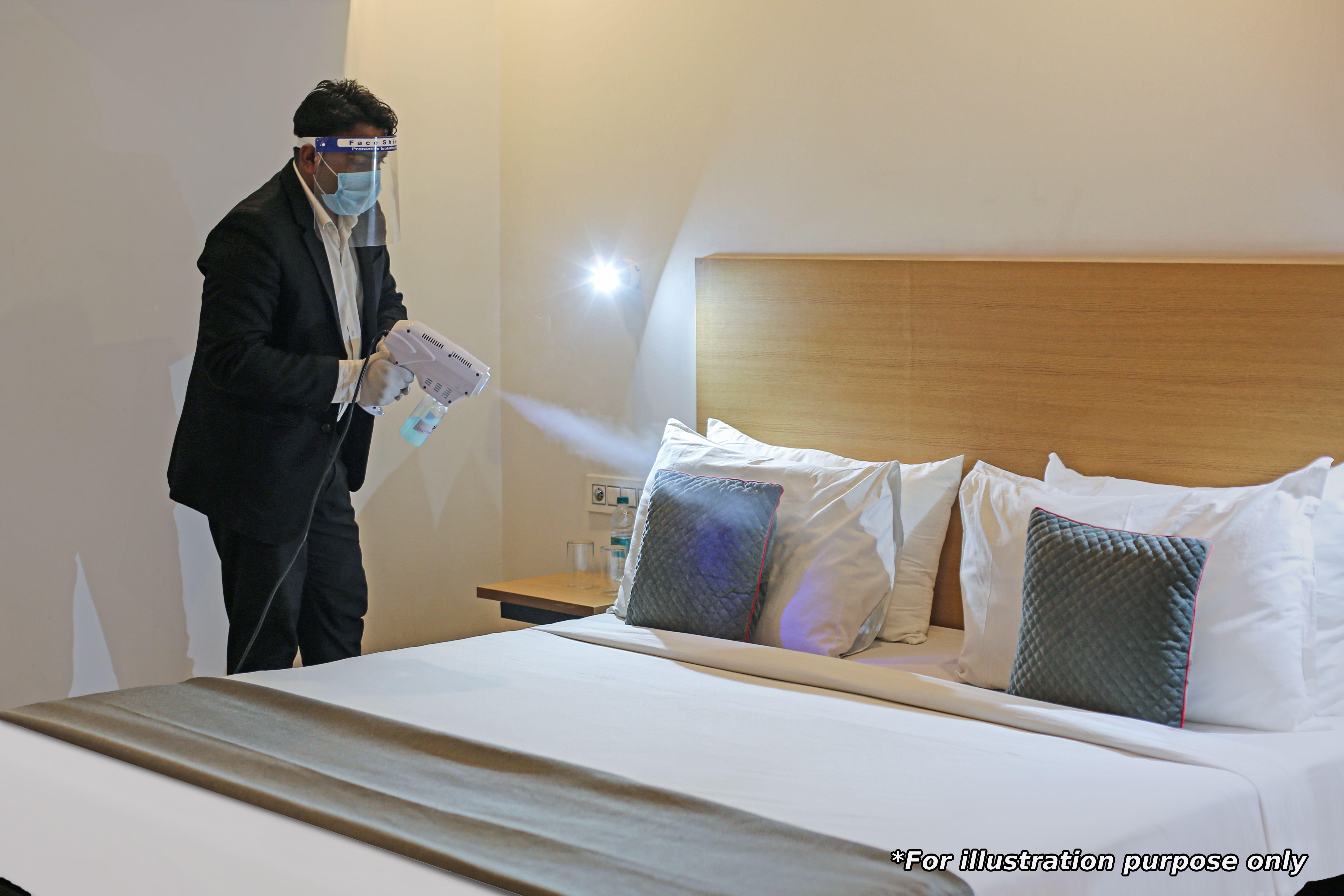 Super Townhouse Mg Road 푸네 외부 사진