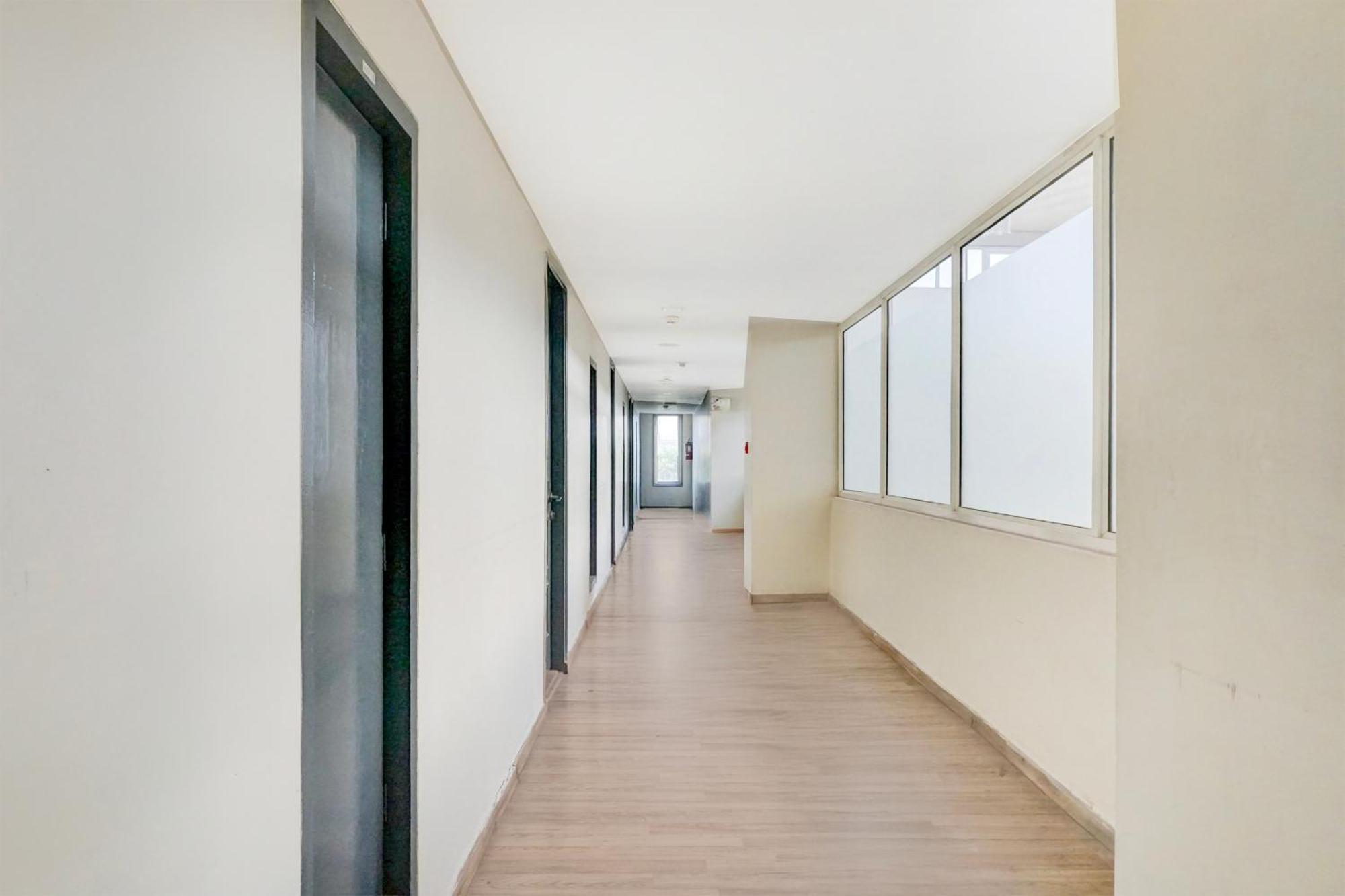 Super Townhouse Mg Road 푸네 외부 사진